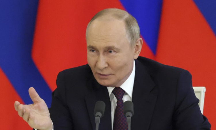 Синовете на Путин и Алина Кабаева живеят с променени фамилии